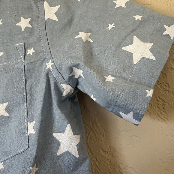 Cat & Jack  Boys' Americana Short Sleeve Button-Down Shirt, Cruise Blue, XS 4/5 - Picture 3 of 6